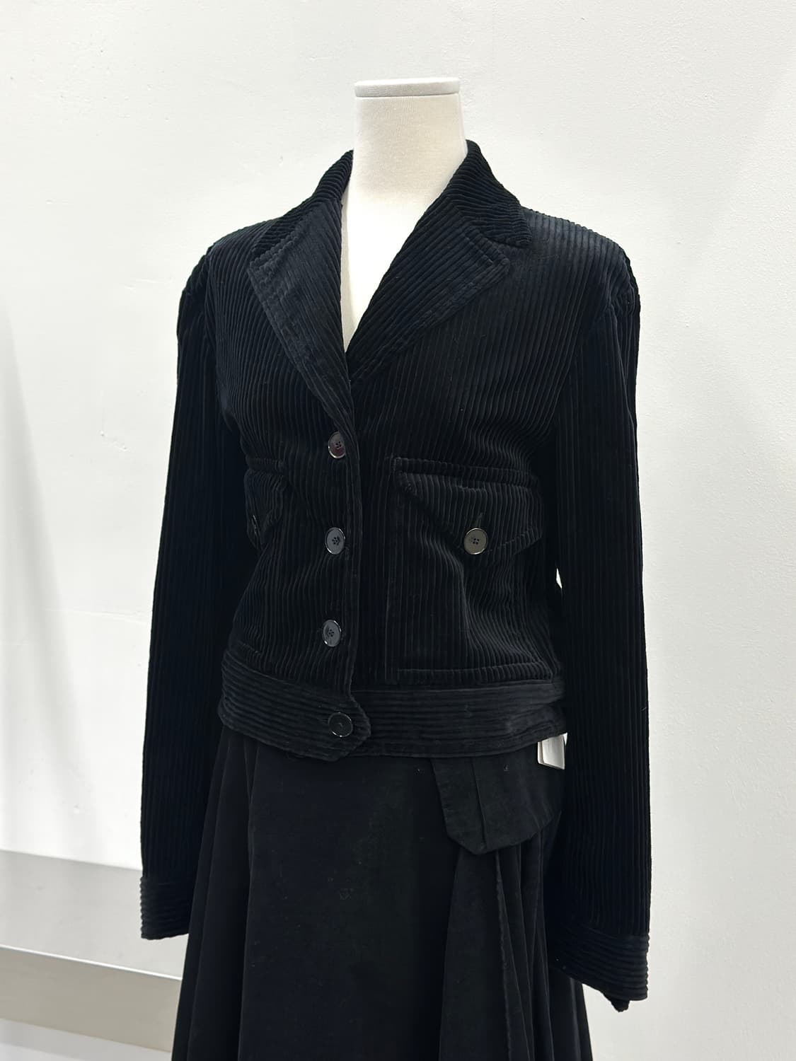 타임 블랙 코듀로이 포켓 롱 스커트  상품이미지10