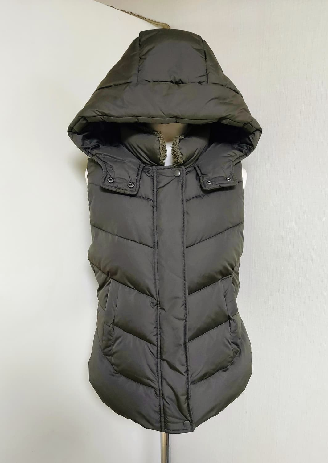 미쏘 여성 다운 패딩 조끼 (M)

 상품이미지1