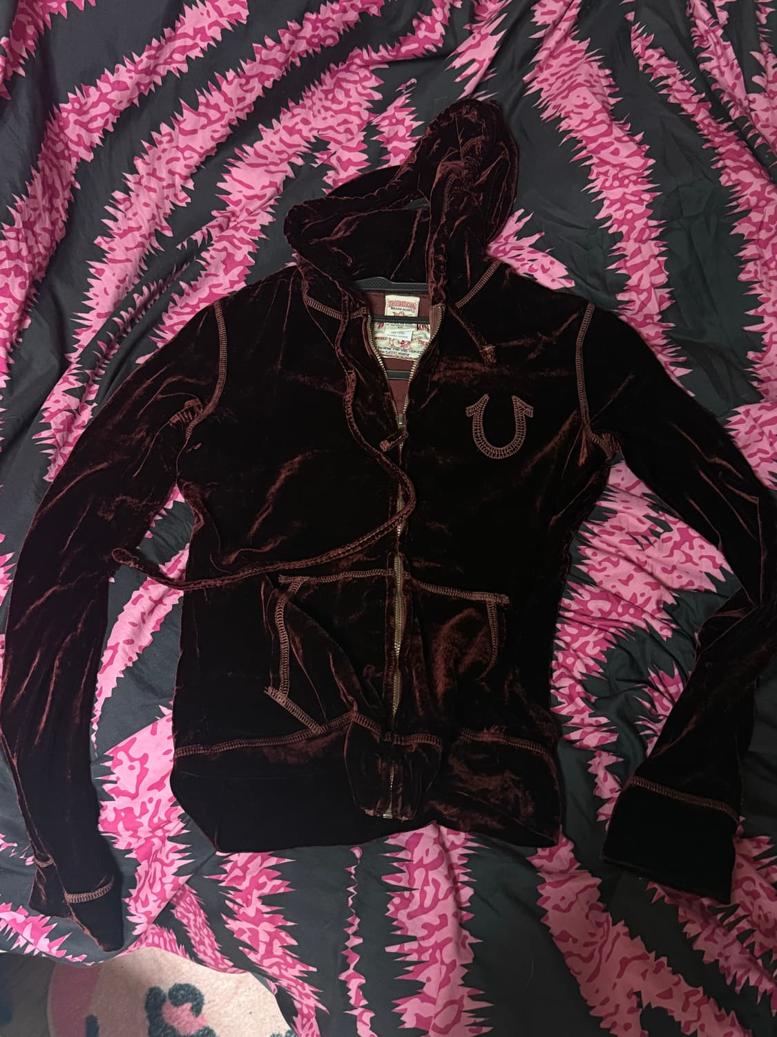 트루릴리전 벨벳 후드집업 상품이미지1