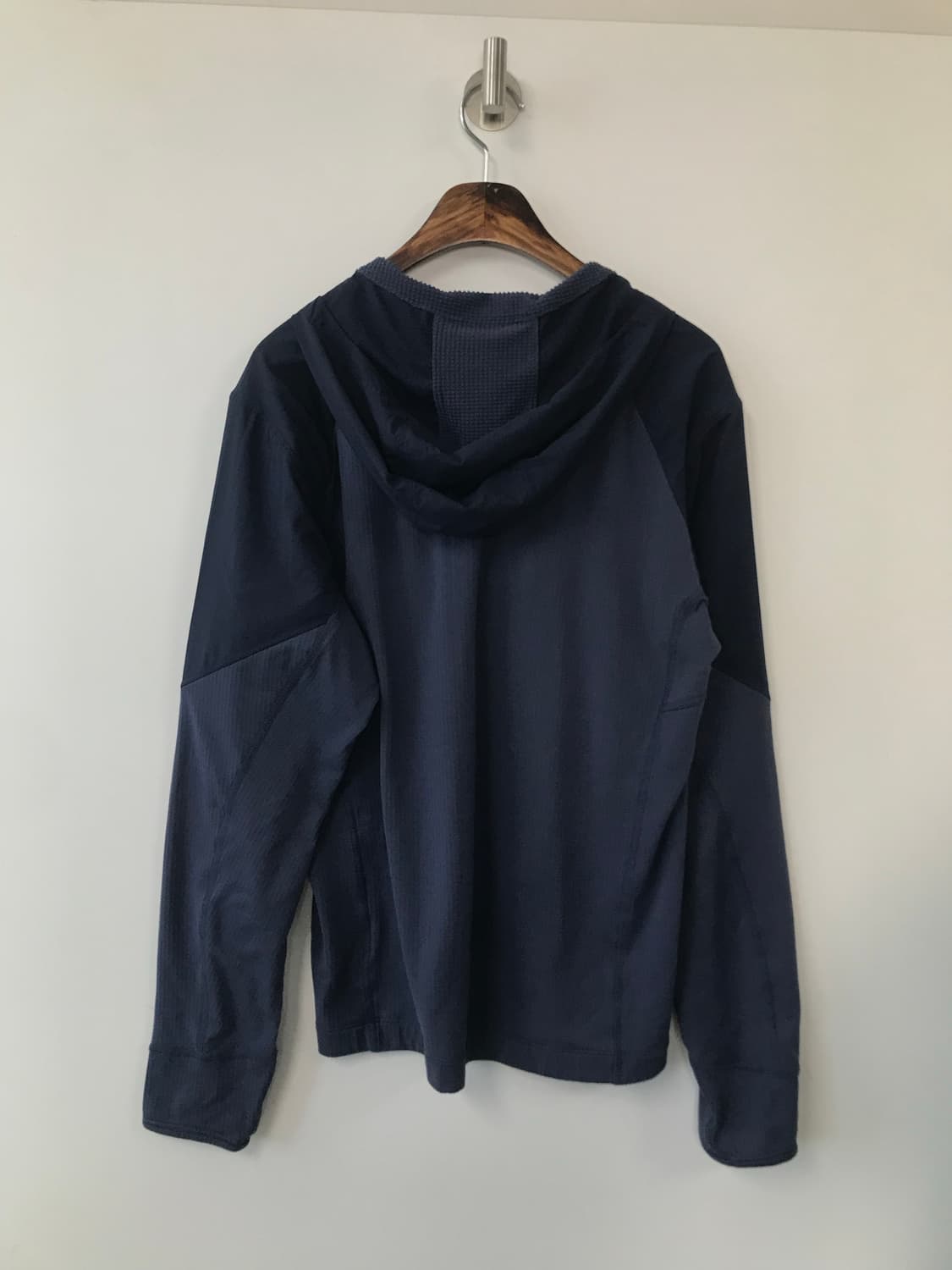 아크테릭스 반집업 트레이닝 후드 상품이미지3