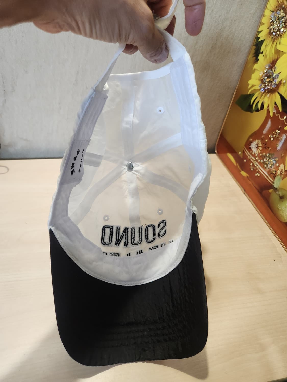 “[SWAG SEOUL] 사운드 힐러 볼캡 블랙&화이트 🧢 스트릿 무드 상품이미지7
