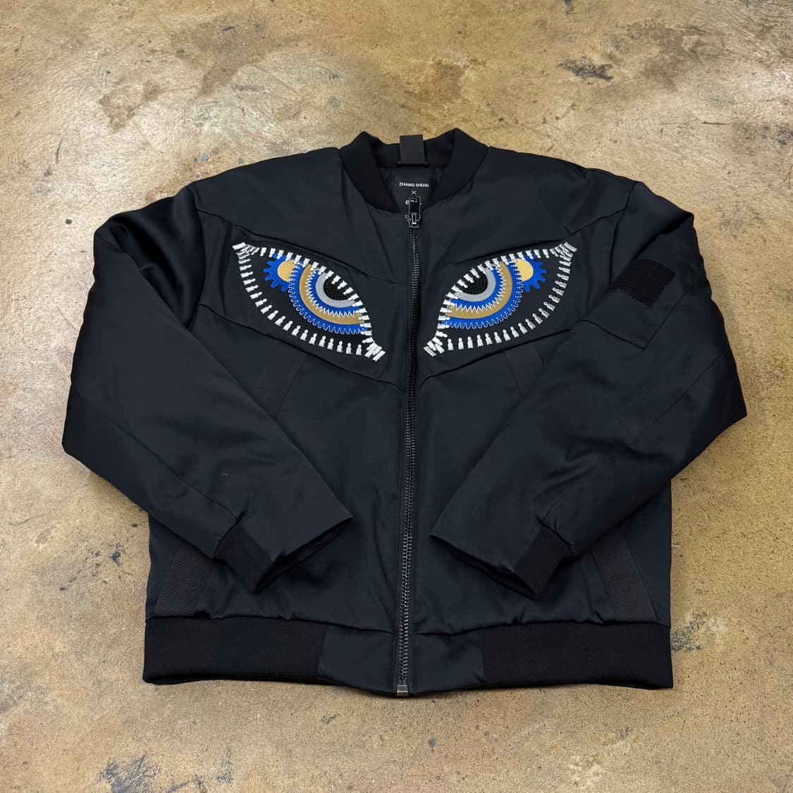 [정품/L] ZHANG SHUAI 눈 자수 블랙 봄버 자켓 b18 상품이미지2
