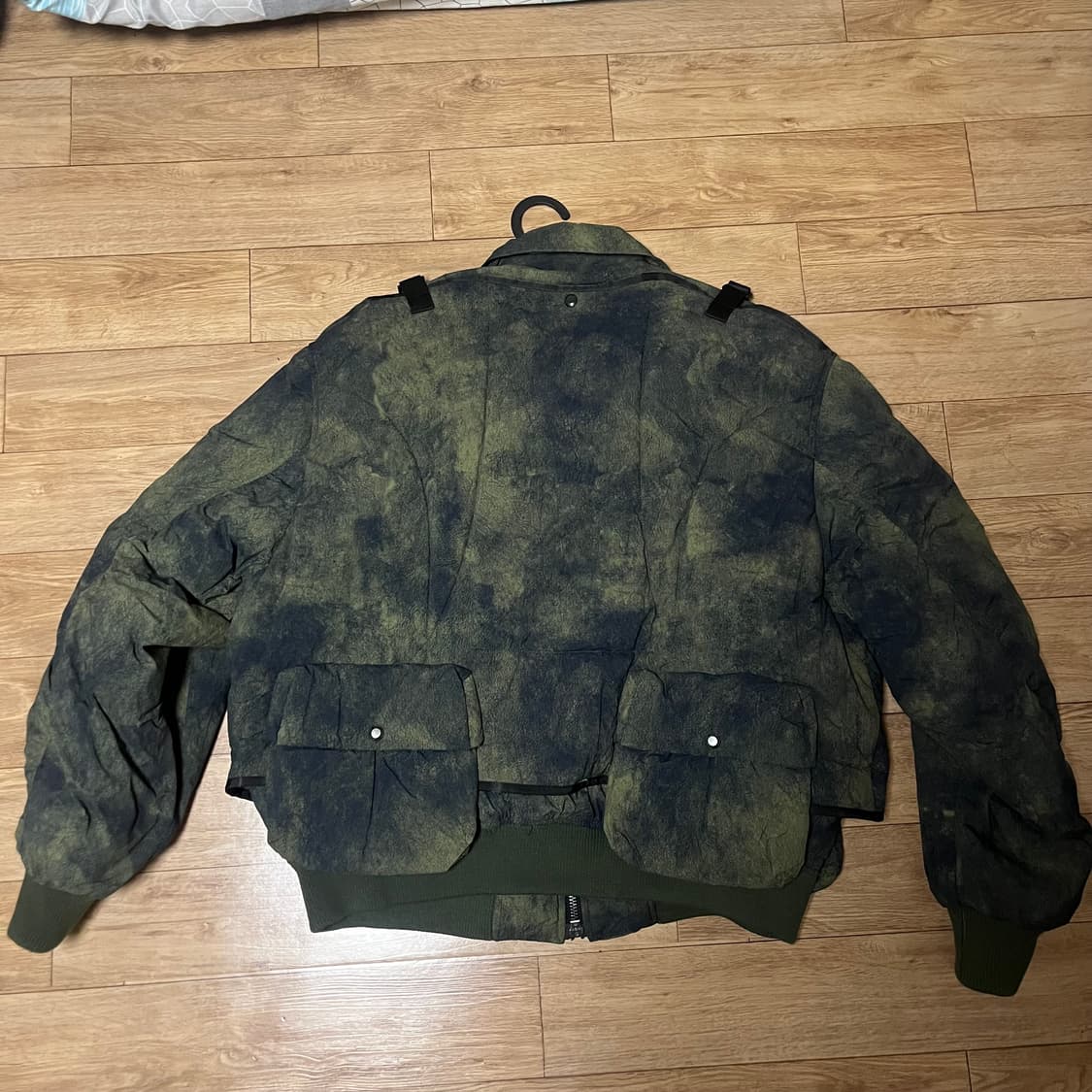 자라 x 앤더슨벨 퀼티드 베스트 봄버 자켓 카키 상품이미지2