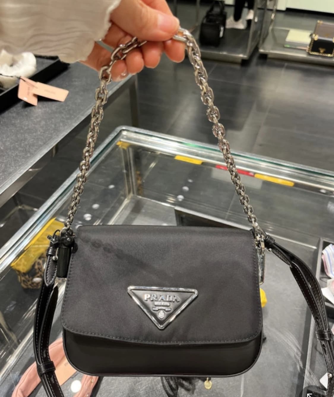 프라다 체인 크로스백 상품이미지4