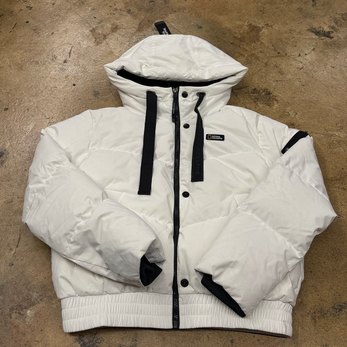 [정품/XS] 내셔널지오그래픽 화이트 푸퍼 패딩 점퍼 b19 상품이미지2