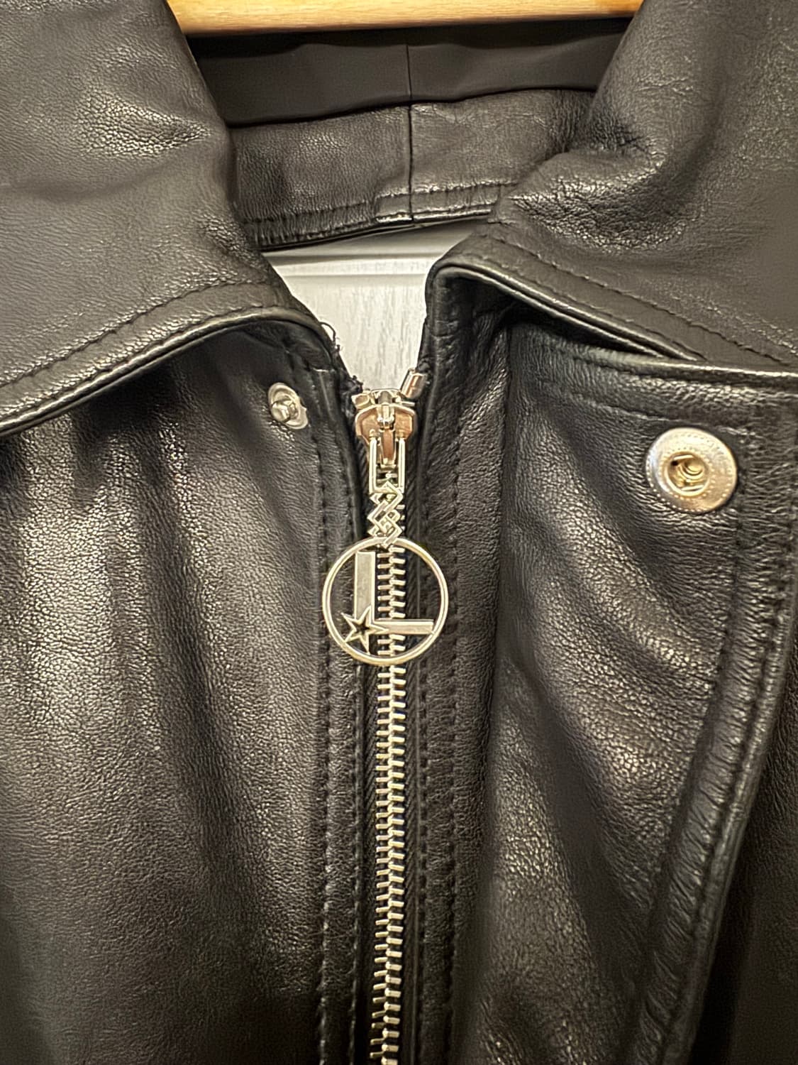 LOURDES NEWYORK backless leather jacket 상품이미지5