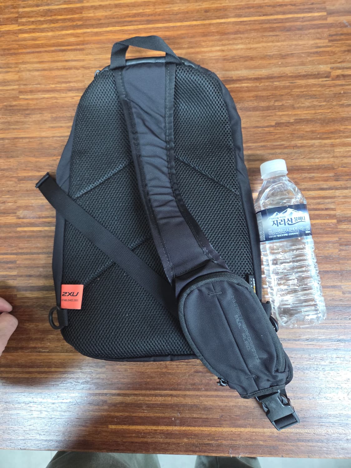 2xu 코듀라 빅 슬링백 크로스백  상품이미지2