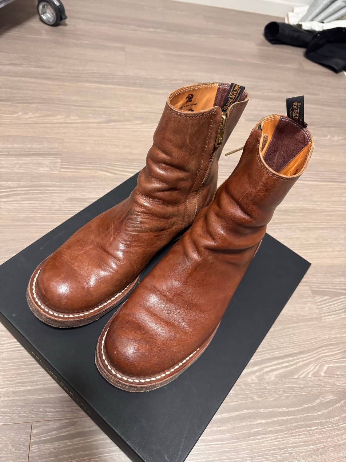 롤링덥트리오 네추럴 홀스프런트 캐스퍼 8사이즈 팝니다. 상품이미지1