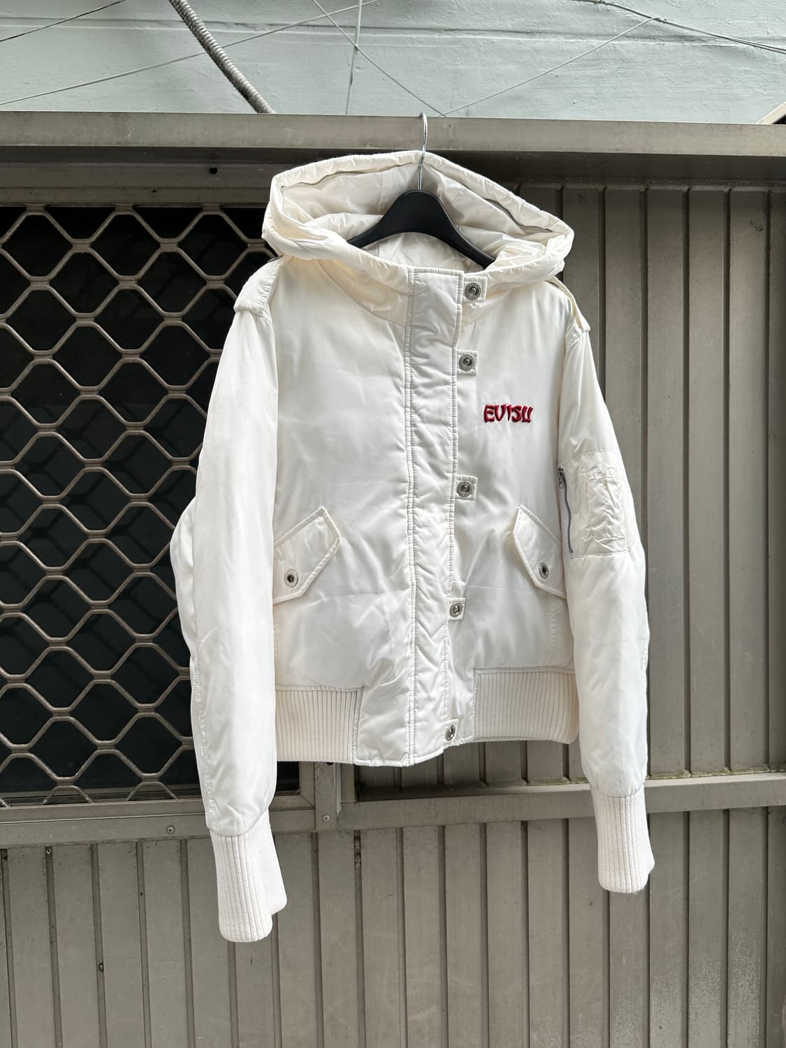 EVISU white padding bomber  상품이미지1