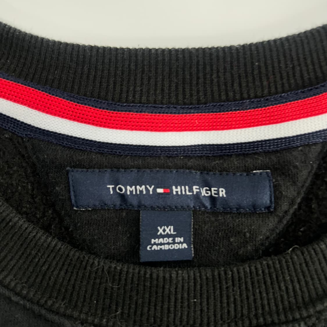 Tommy Hilfiger 타미힐피거 스몰로고 블랙 맨투맨 상품이미지5