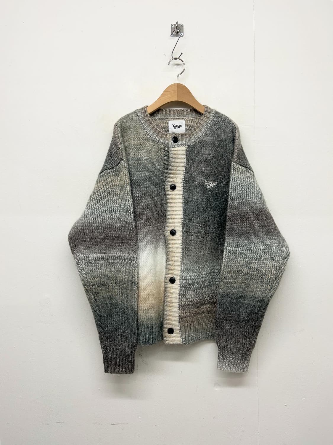 YoungerSong 영거송 라운드 그라데이션 가디건 상품이미지1