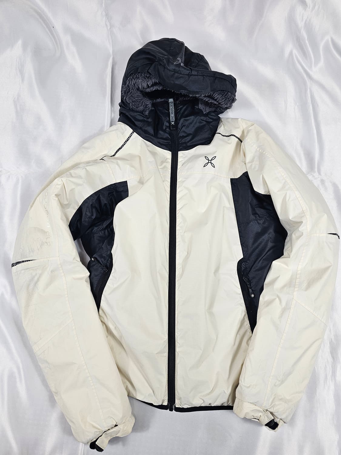 몬츄라네비스 상품이미지1