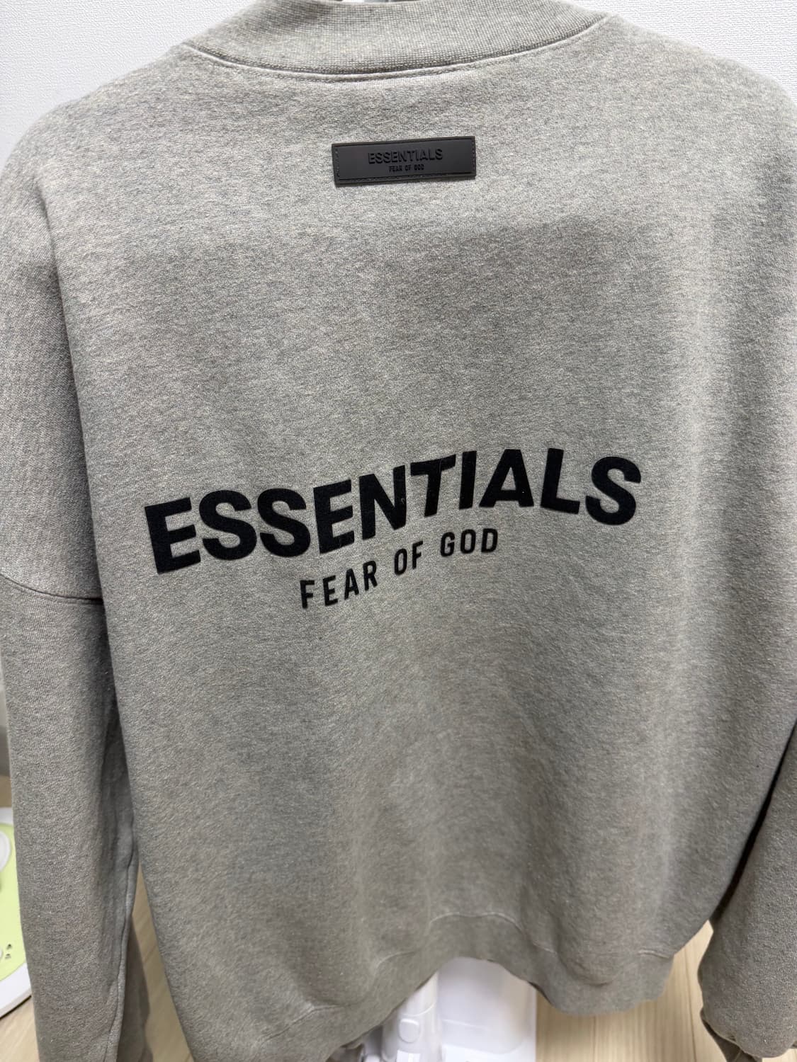 에센셜 더 코어 컬렉션 크루넥 스웨트셔츠 다크 오트밀 L사이즈 상품이미지5