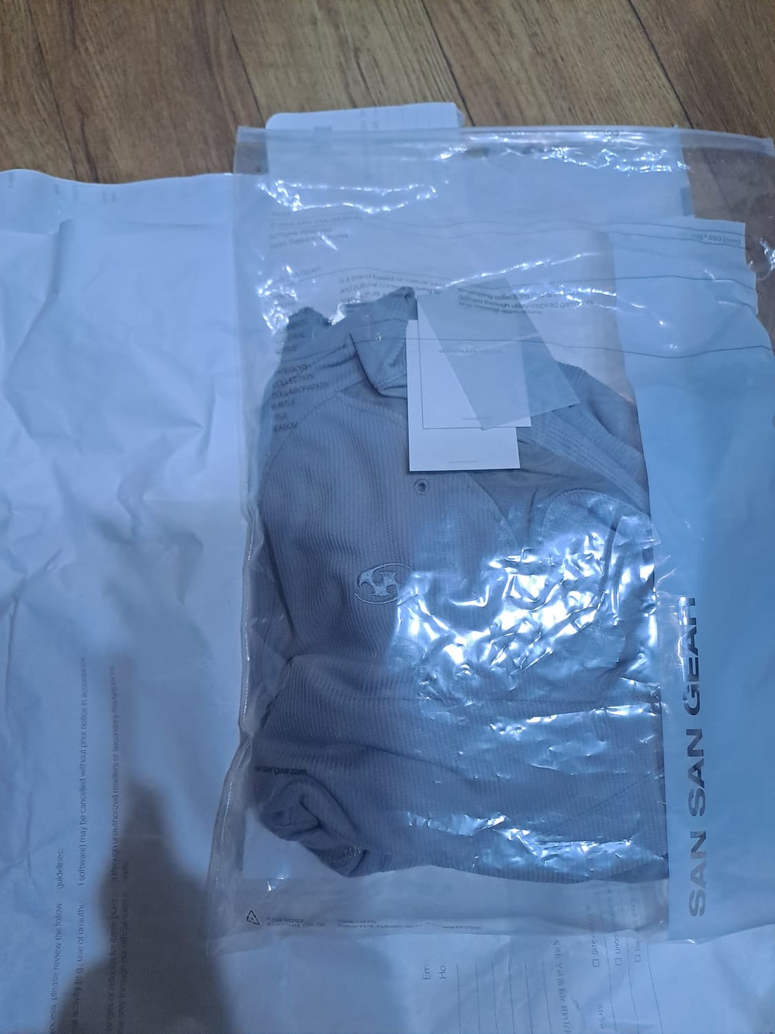 산산기어 듀얼쉐이드 26ss 1사이즈 팝니다 상품이미지2