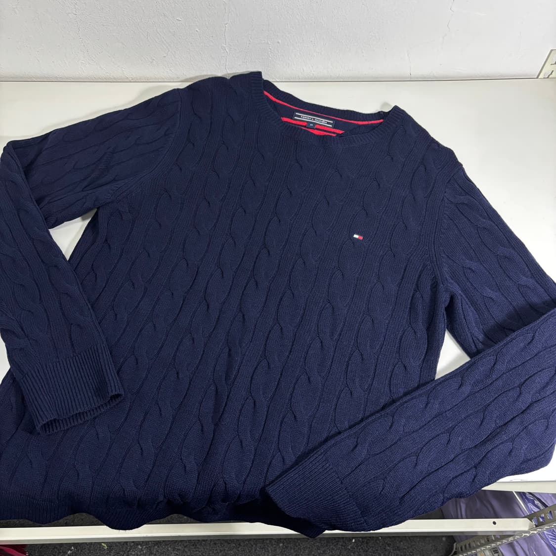M 타미힐피거 네이비 기본로고 루즈핏 울 꽈배기니트 상품이미지2