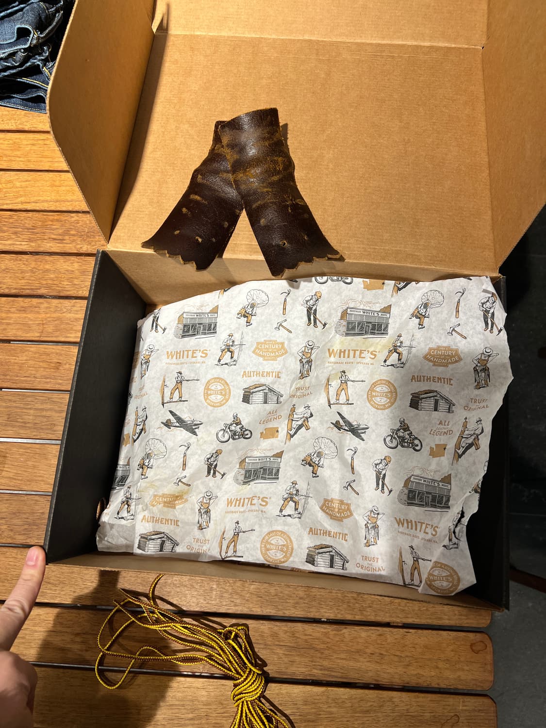 화이츠부츠 c350-cs 8.5D 판매합니다. 상품이미지6