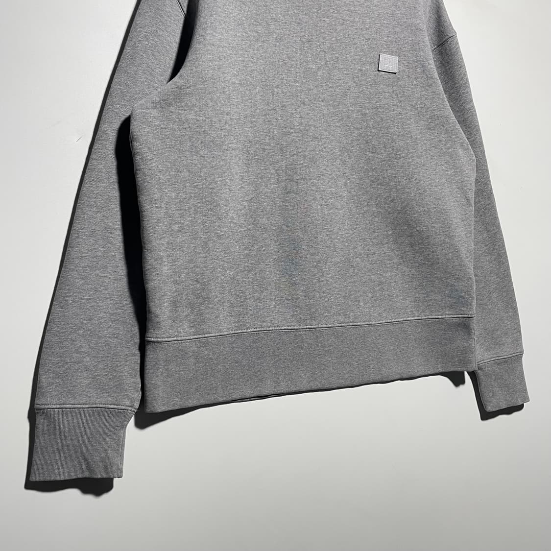 아크네스튜디오 맨투맨 상품이미지3