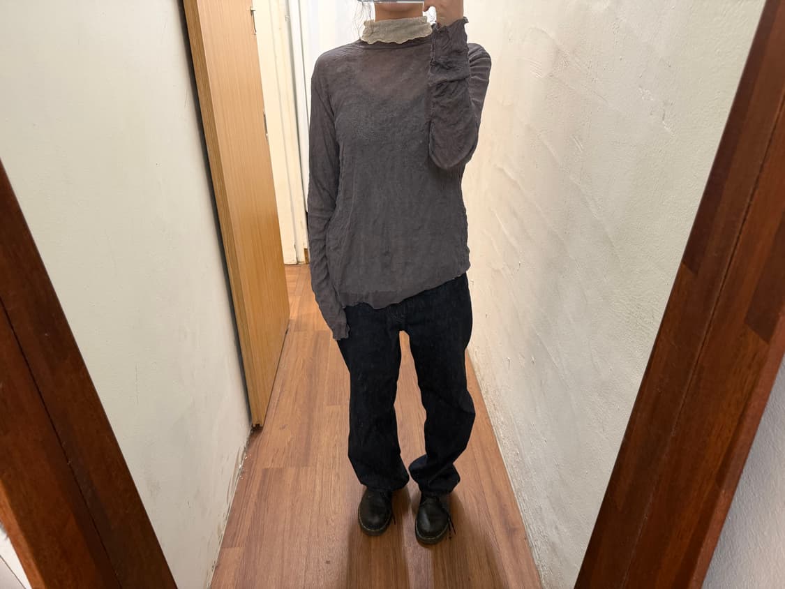 빈티지 하이넥 롱슬리브 티셔츠 레이어드 디테일 레귤러핏 차콜 상품이미지1