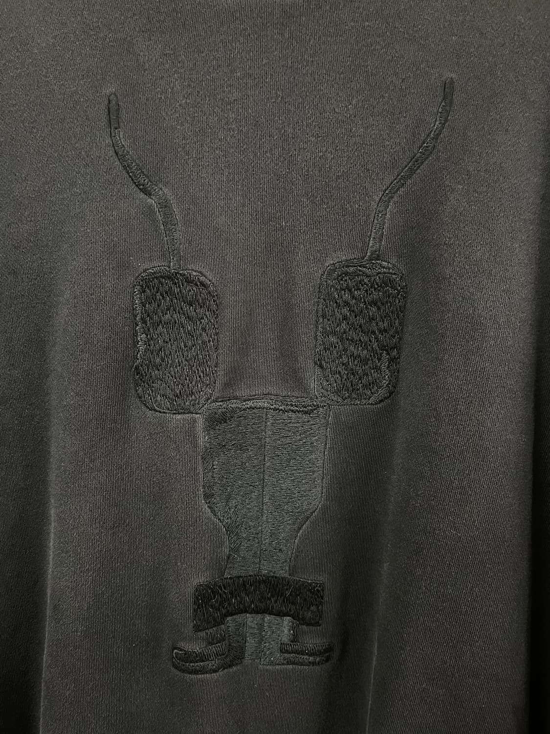 릭오웬스 다크쉐도우 비대칭 자수 맨투맨 스웻셔츠 상품이미지5