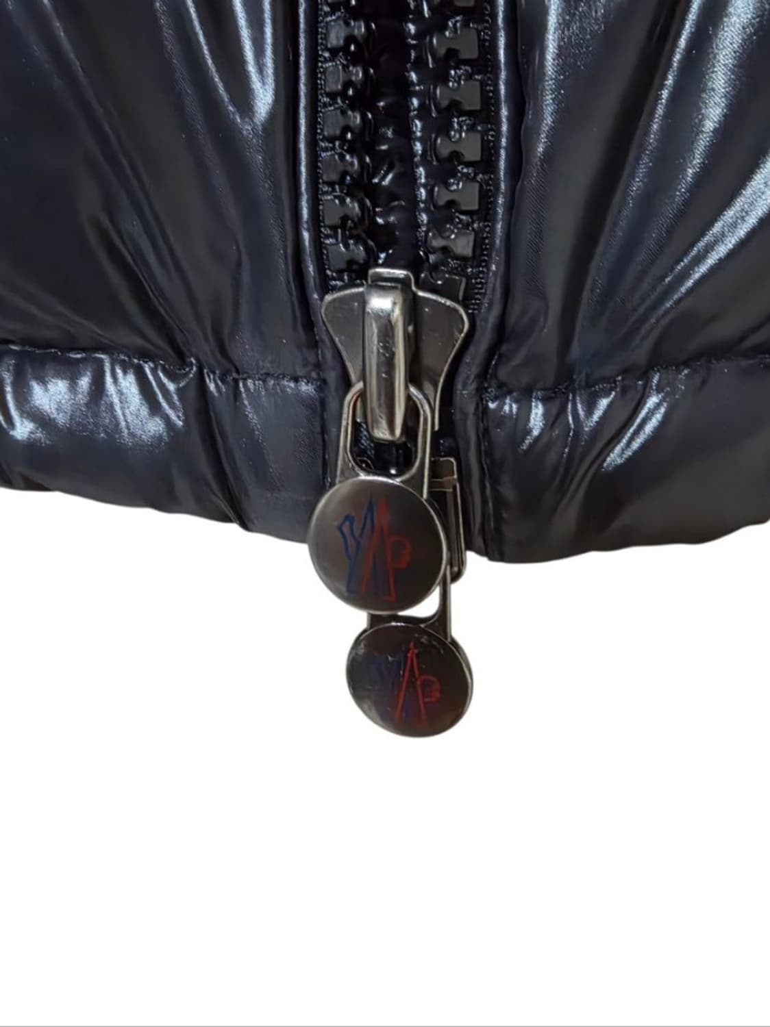 몽클레어 마야 패딩 2사이즈 22FW 블랙 (상태 최고) 상품이미지4