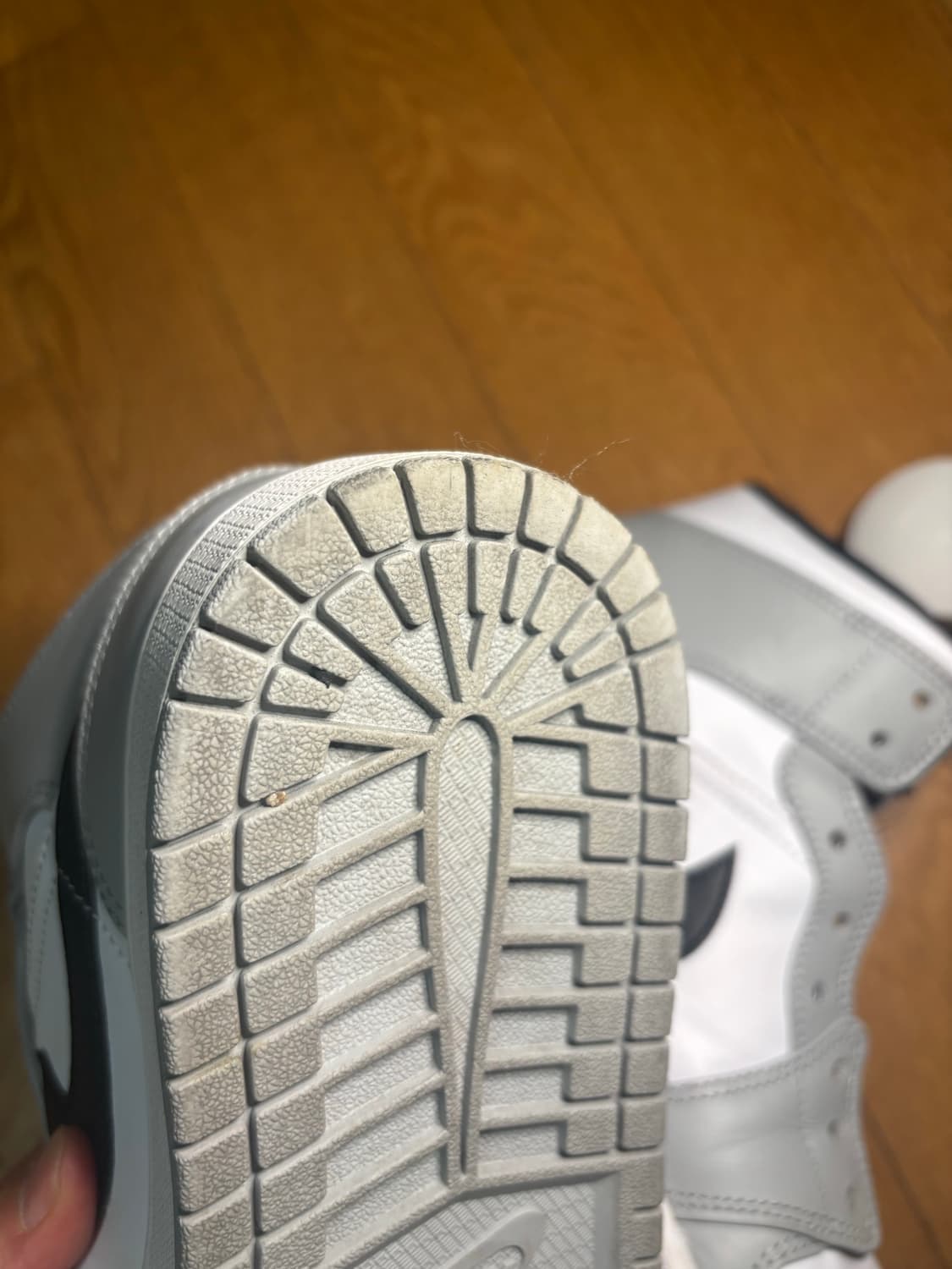 조던1 미드 그레이 상품이미지8