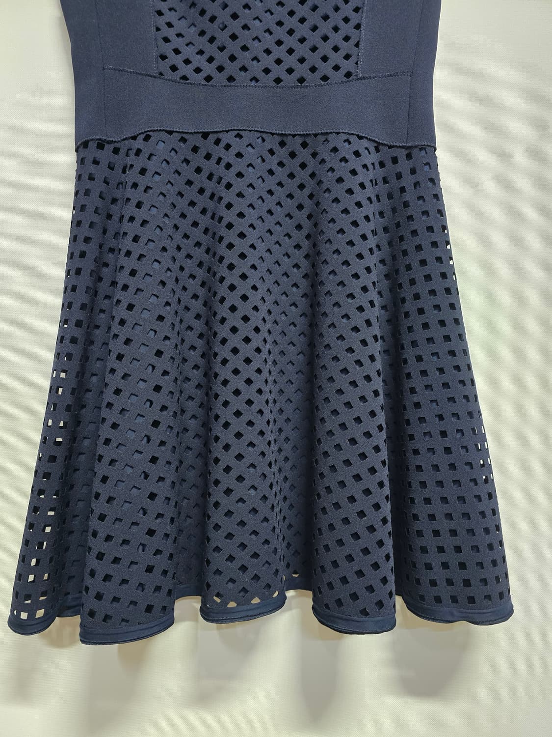 SJSJ 네이비 펀칭 A라인 원피스 상품이미지3