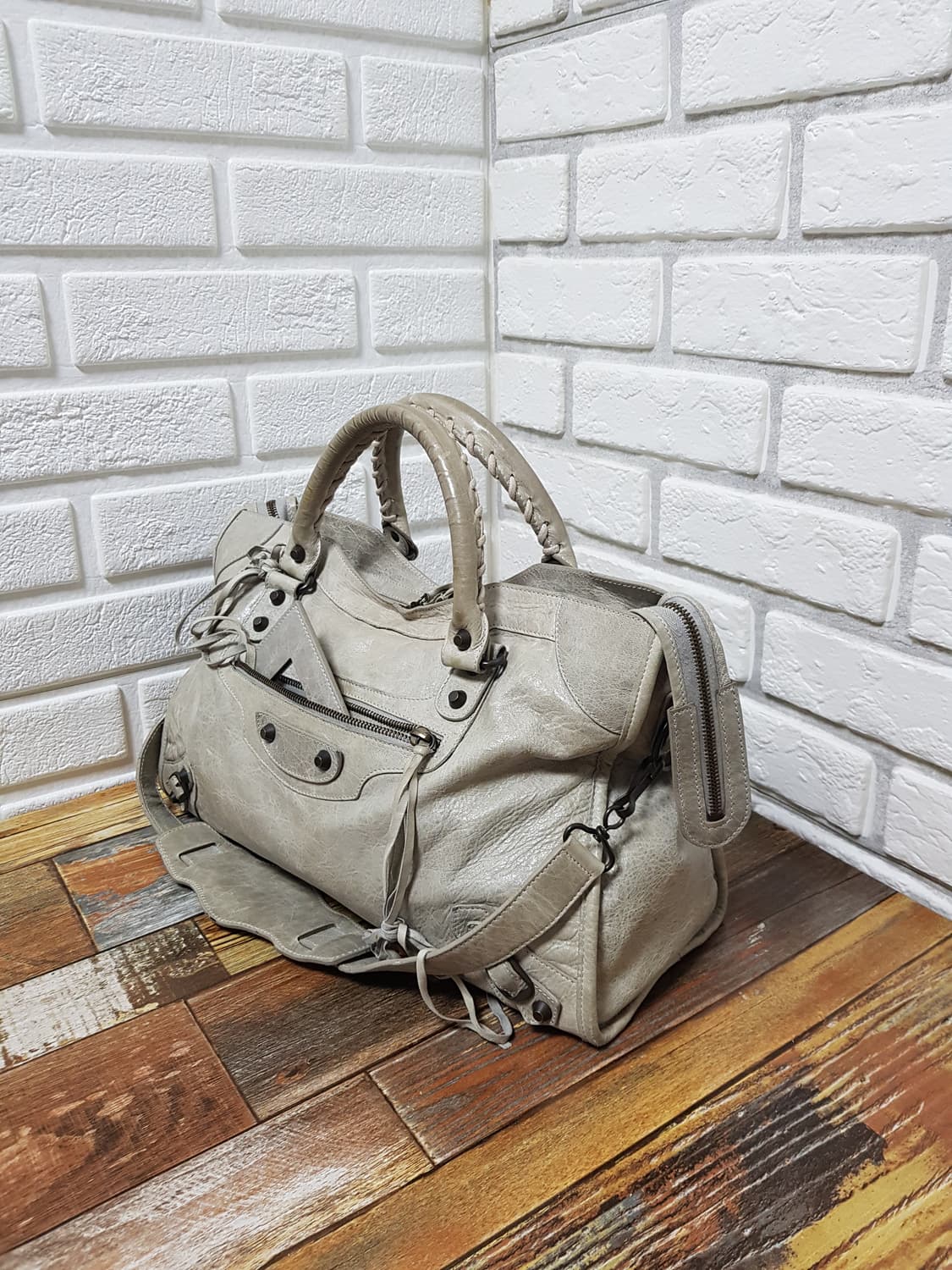 [정품] 발렌시아가 클래식 시티백 미디움 2way 상품이미지1