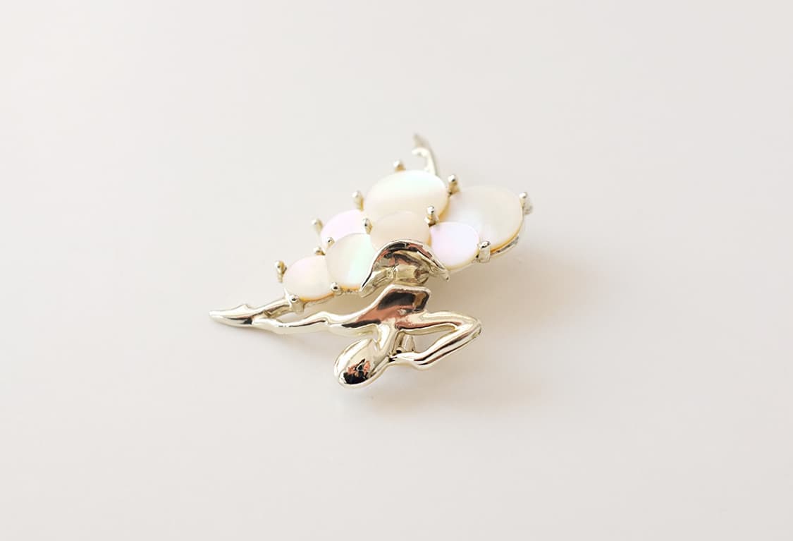1960s 천연 자개원석 발레리나 빈티지브로치 상품이미지5