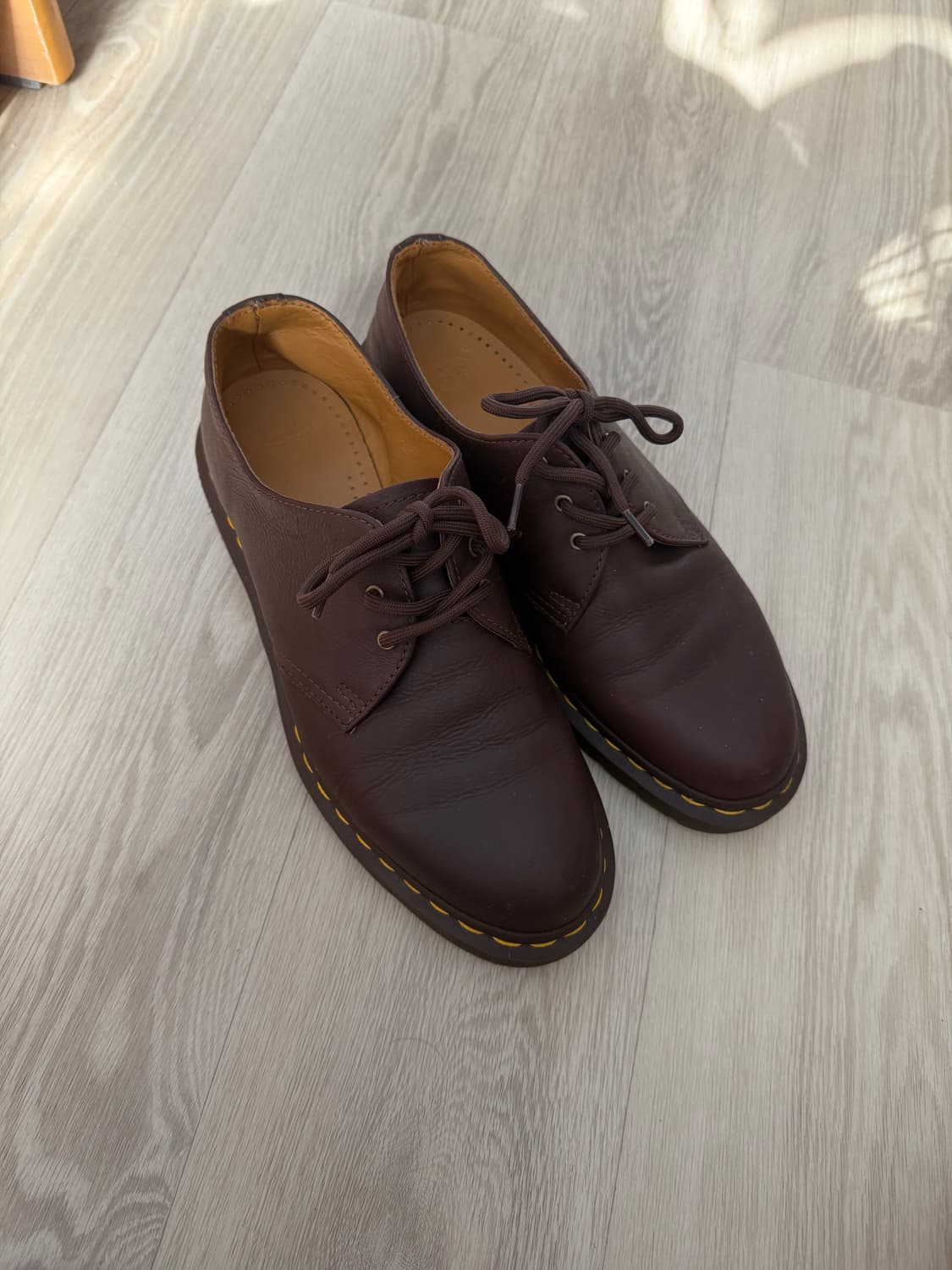 닥터마틴 브라운3홀 상품이미지2