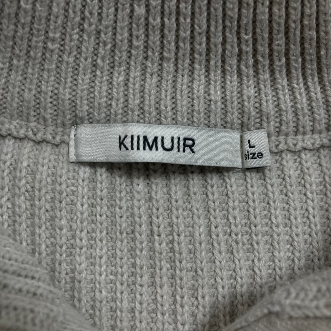 키뮤어 그레이 컬러 하프 집업 니트 상품이미지2