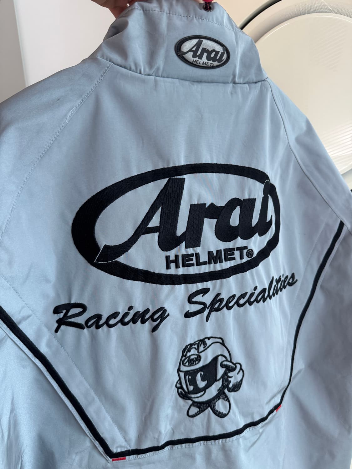 아라이 그레이 자수로고 바람막이 L 상품이미지3