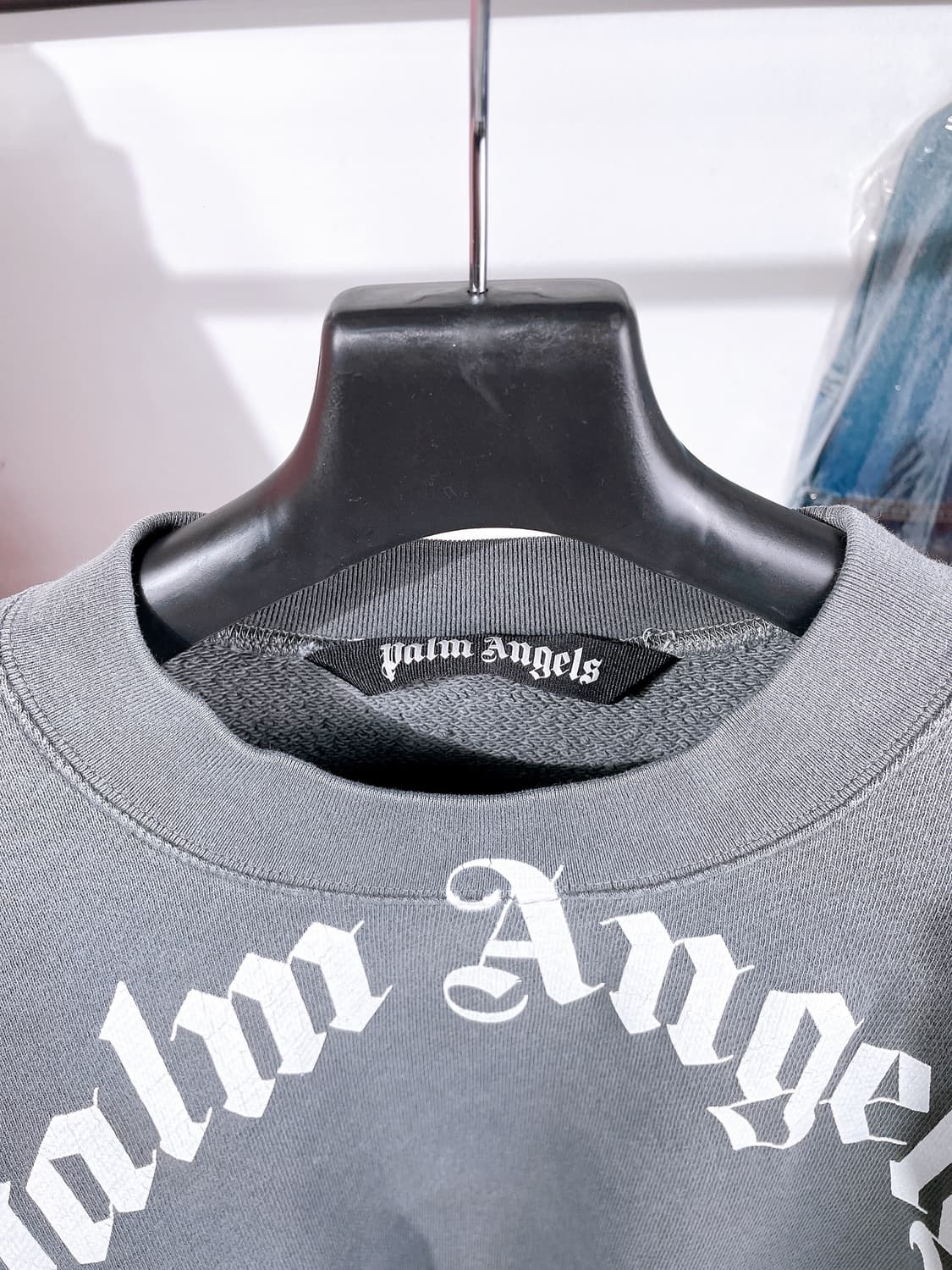 (정품/새상품) 팜 엔젤스 남성 챠콜 커브 로고 루즈핏 맨투맨 상품이미지3