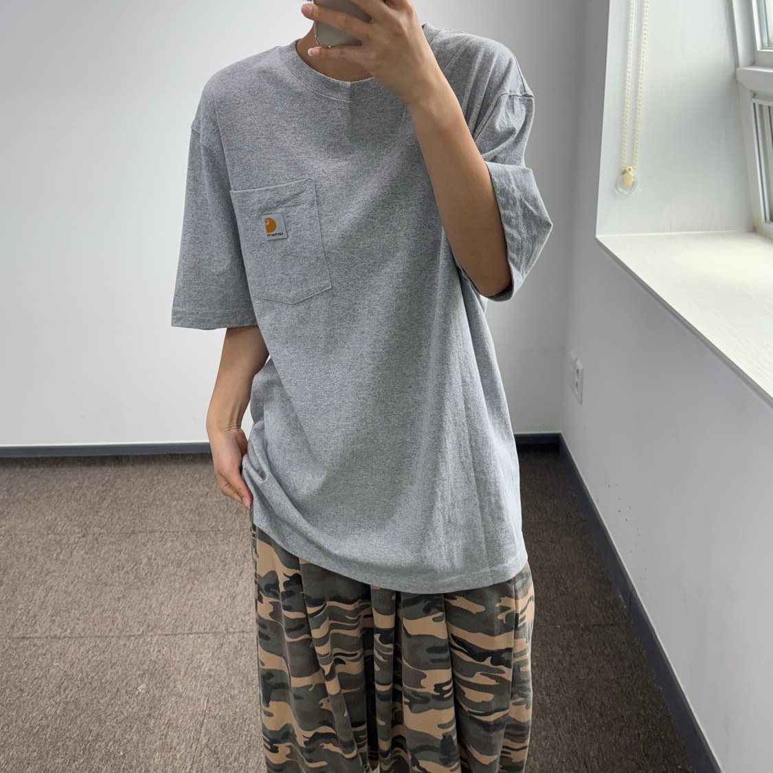 Carhartt 칼하트 원포켓 그레이 반팔  상품이미지1