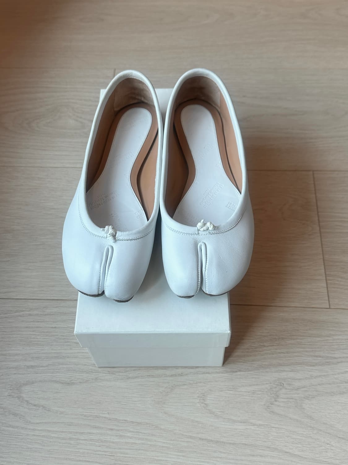 마르지엘라 타비 플랫 슈즈 화이트 36 (비브람완료) 상품이미지1