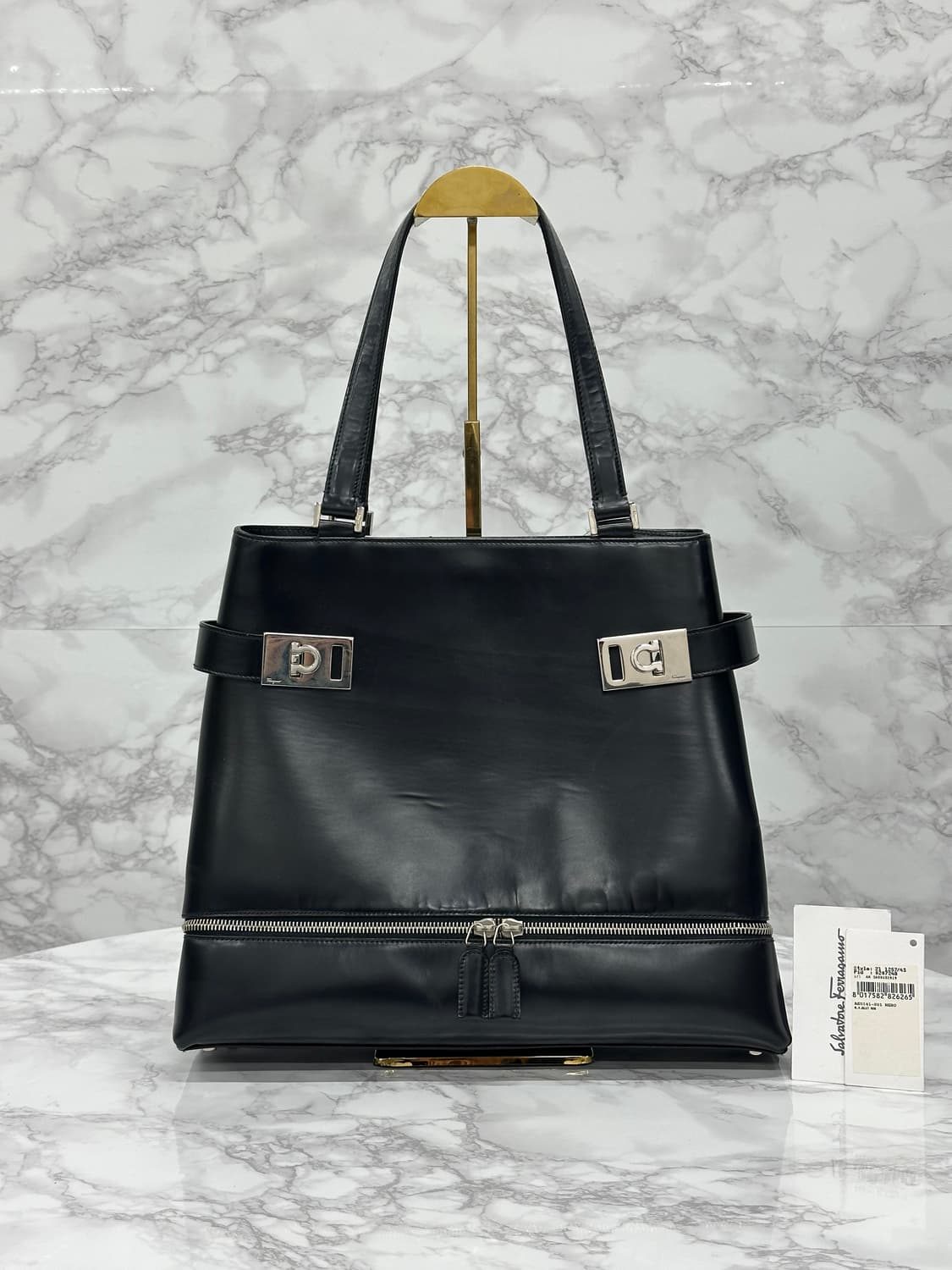 페레가모 간치니 레더 핸드백  상품이미지1