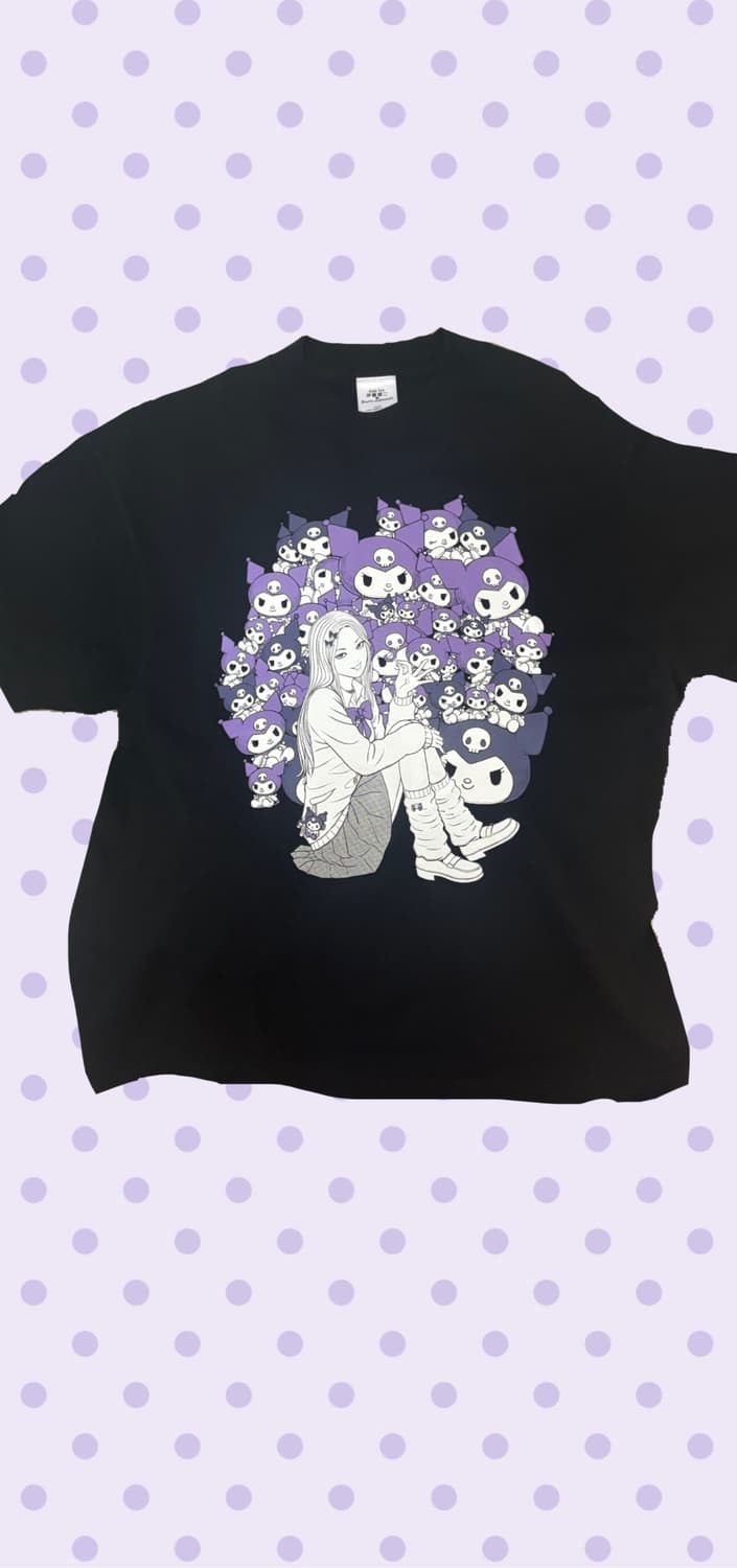 산리오 이토준지 콜라보 쿠로미티셔츠 상품이미지1