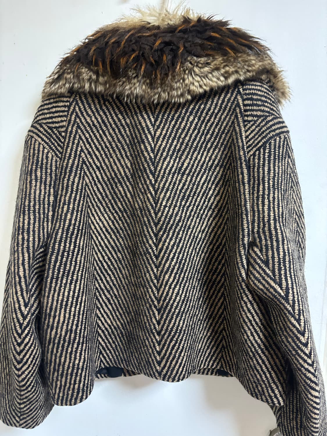 드리스 반 노튼 퍼자켓 상품이미지2