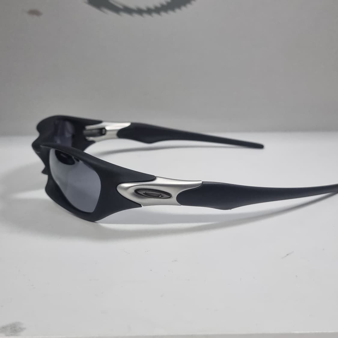 오클리 밸브 1.0 매트블랙 미사용 상품이미지5