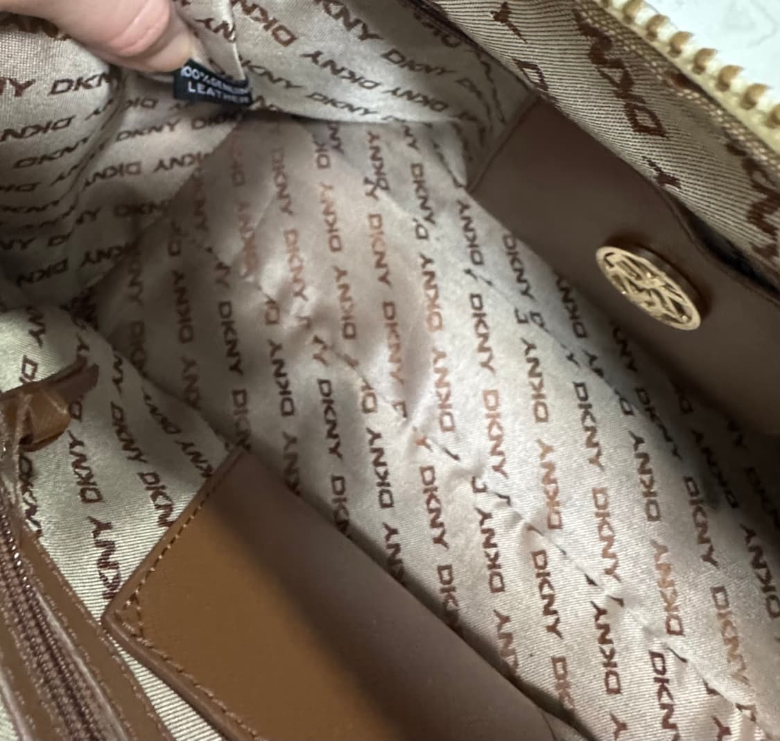 DKNY 가죽 토트 숄더백 상품이미지9