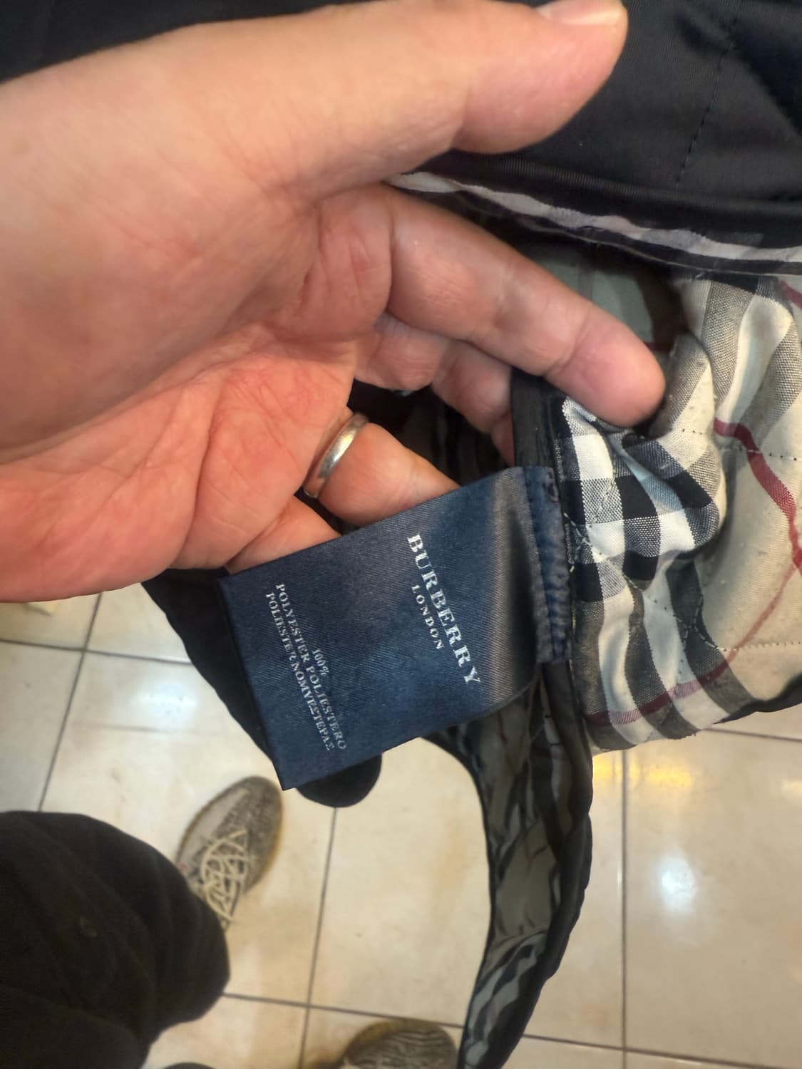 10/66-77 정품 버버리 누빔자켓 팝니다 상품이미지5