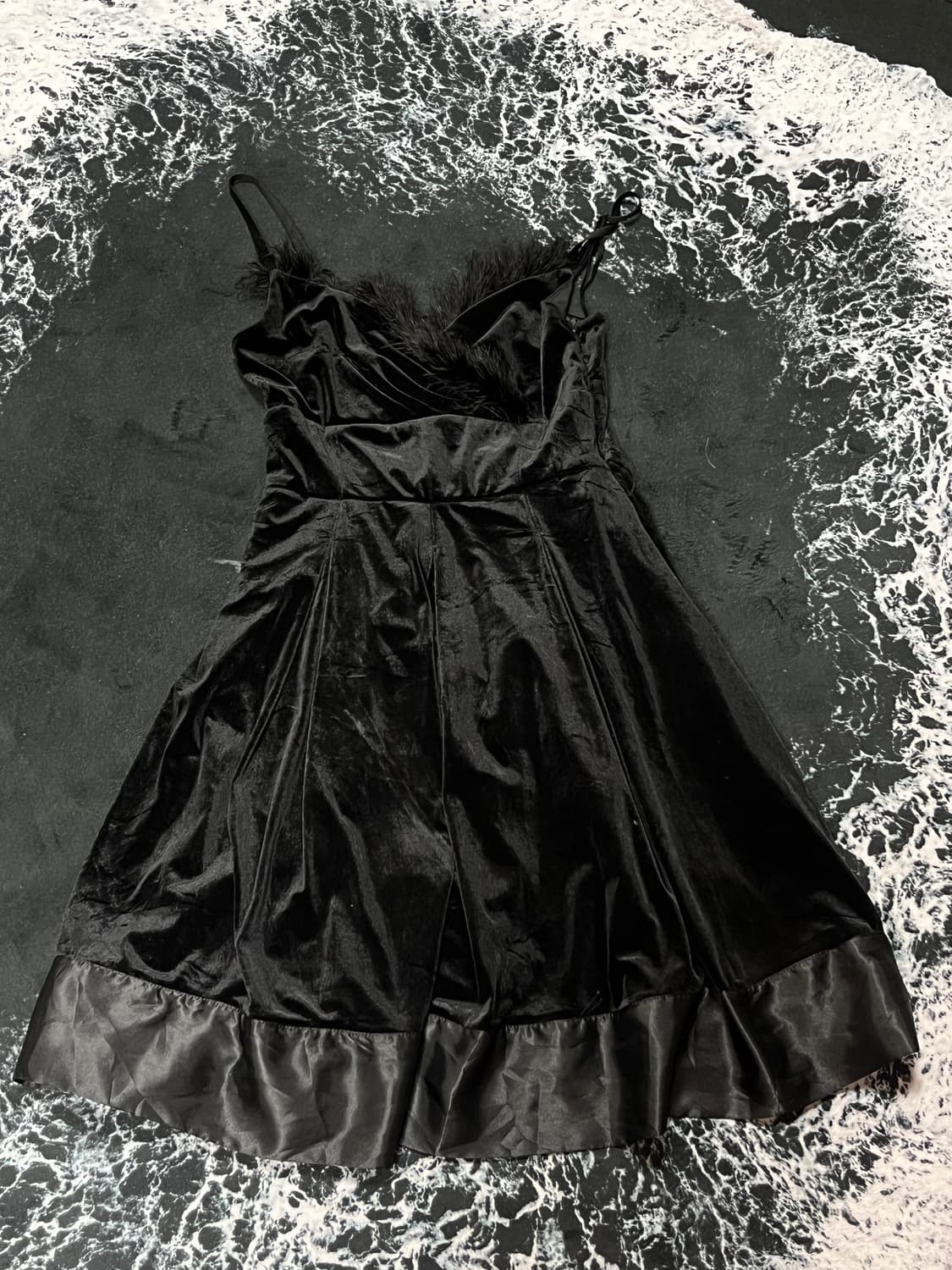 연말룩) 벨벳 실크 나시원피스 (퍼 탈부착가능) 상품이미지1