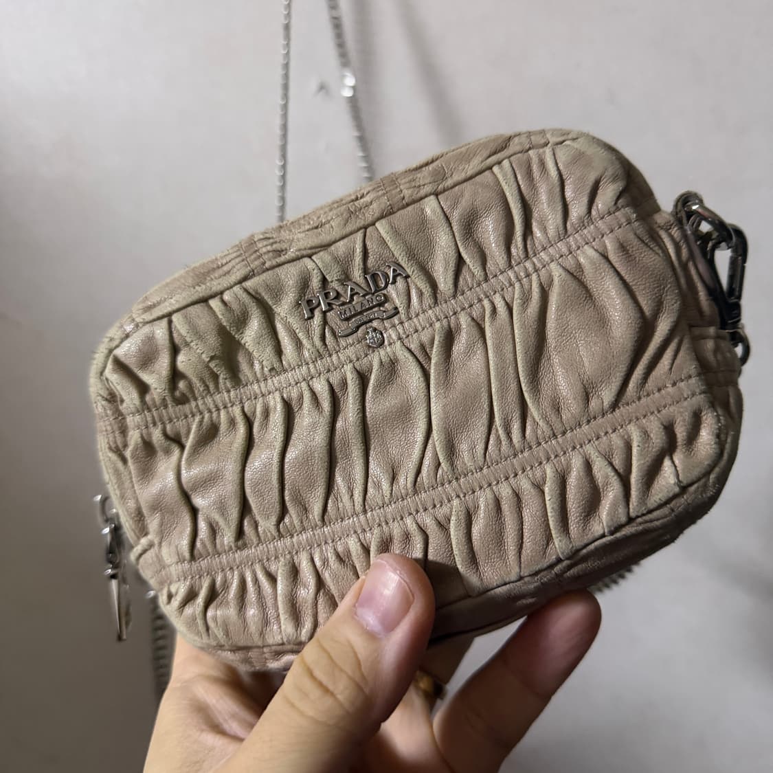 프라다 나파가죽 미니 크로스백 상품이미지2