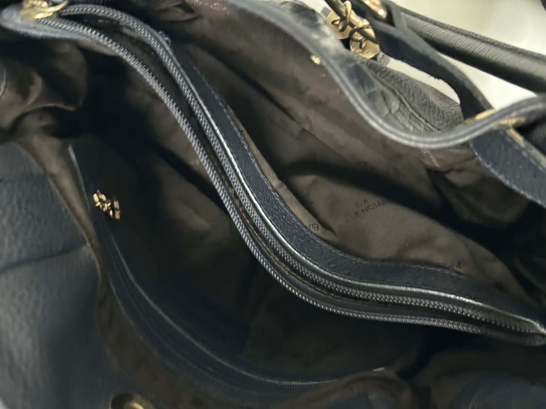 발렌시아가 BB 가죽 테슬 숄더 토트백 상품이미지8