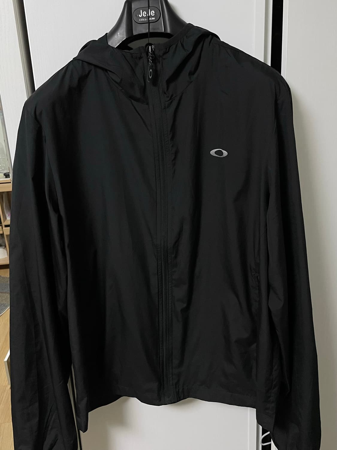 오클리 바람막이 FOUNDATIONAL JACKET 상품이미지1