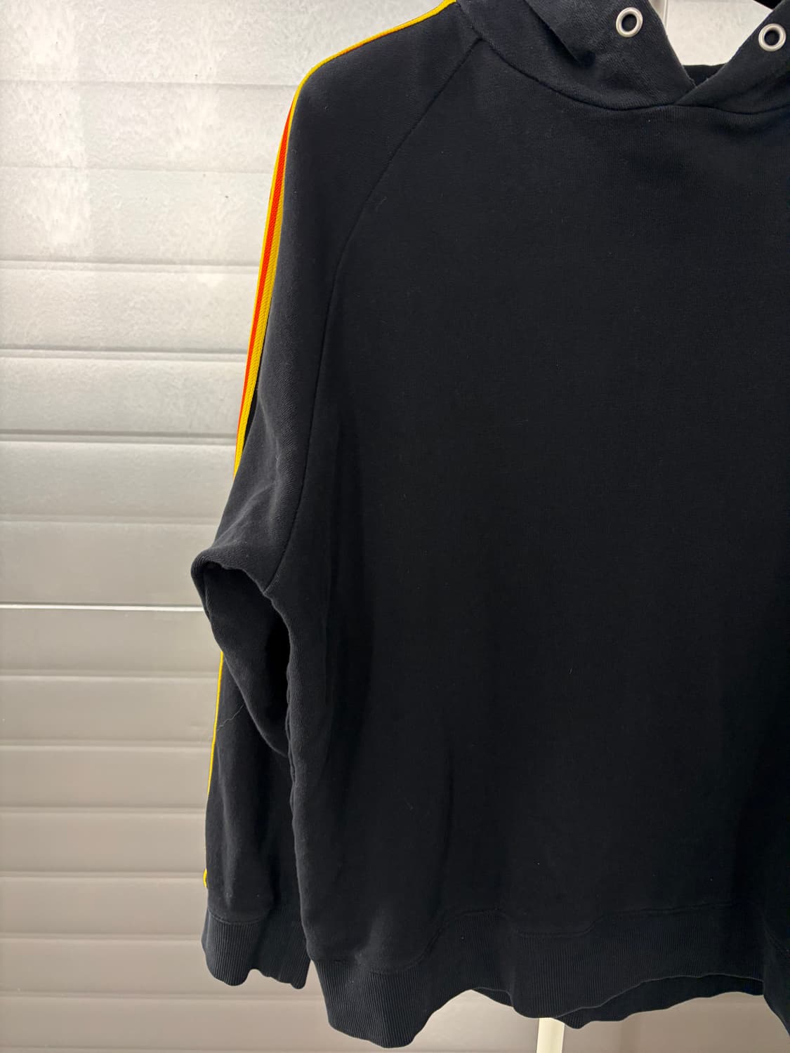 오니츠카타이거 블랙 후드티 L 상품이미지3