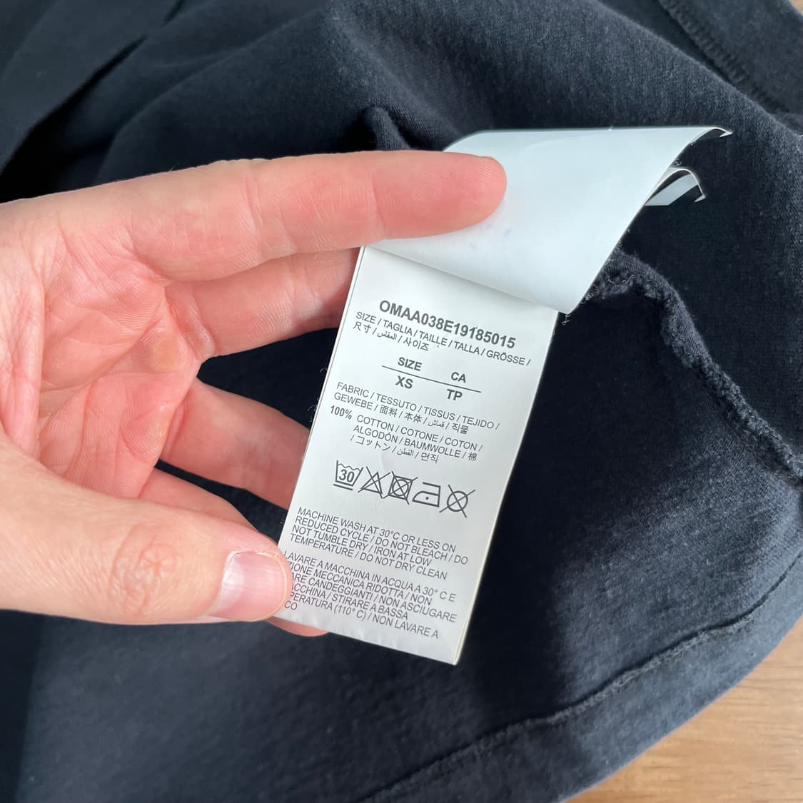 오프화이트 반팔 티셔츠 XS 상품이미지6