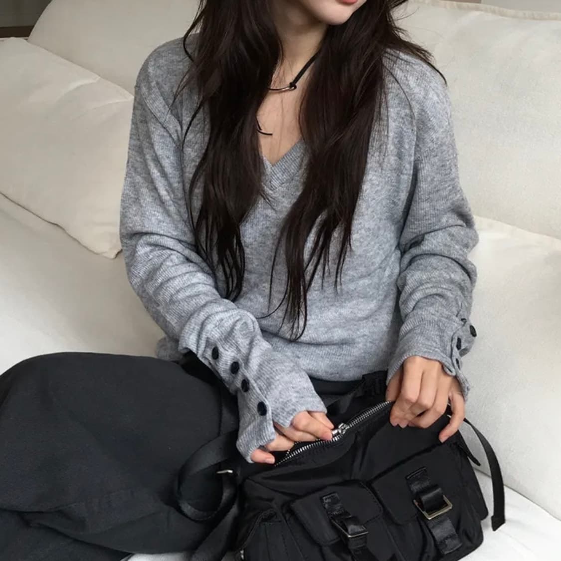 서울베이스드 브이넥 니트 소매 버튼 포인트 상품이미지4