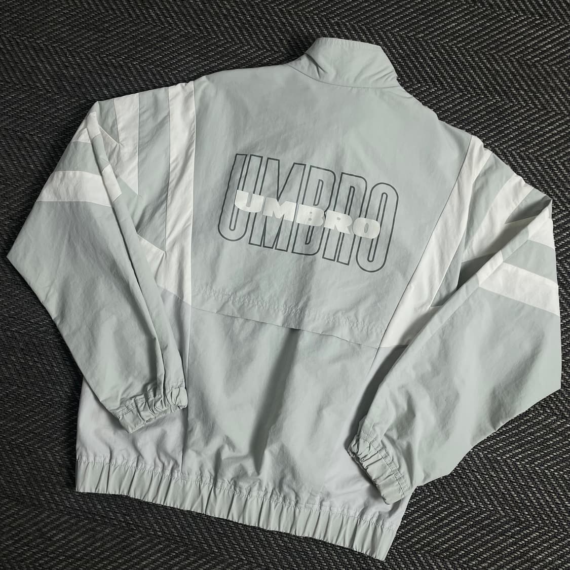 엄브로 빅로고 우븐 박시핏 트랙 자켓y 3587 상품이미지1