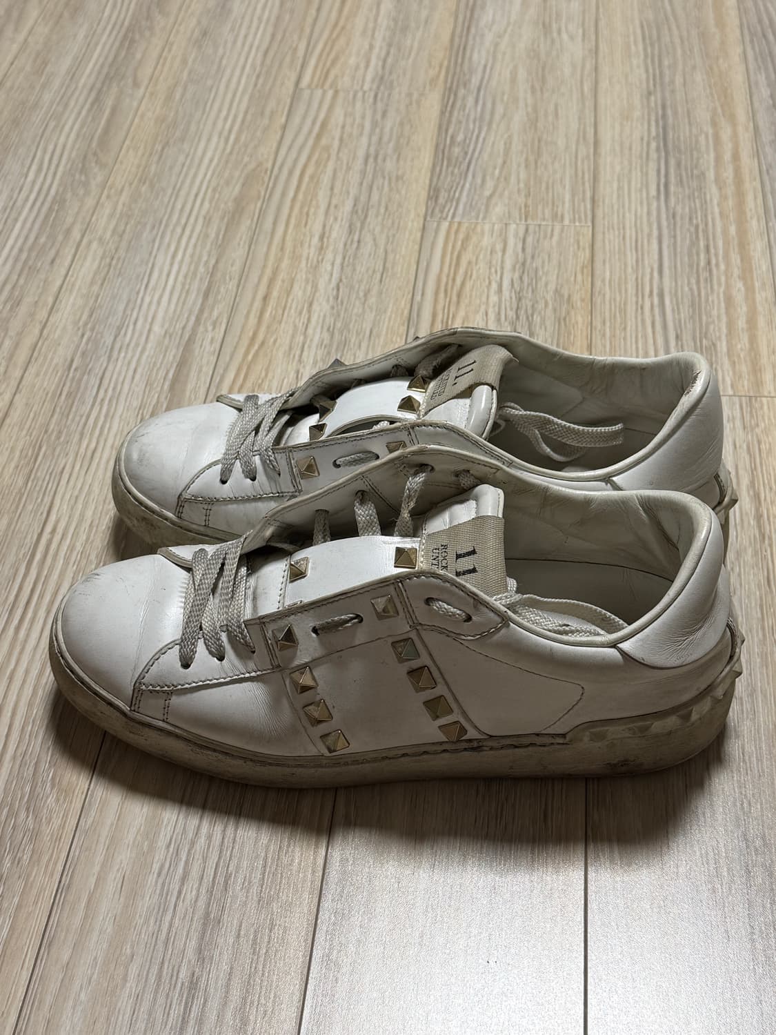 발렌티노 락스터드 스니커즈 상품이미지5