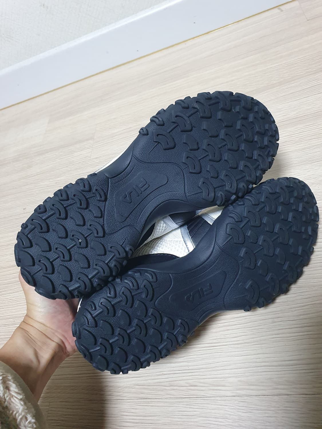 휠라 에샤페 실버문 운동화 260 상품이미지7